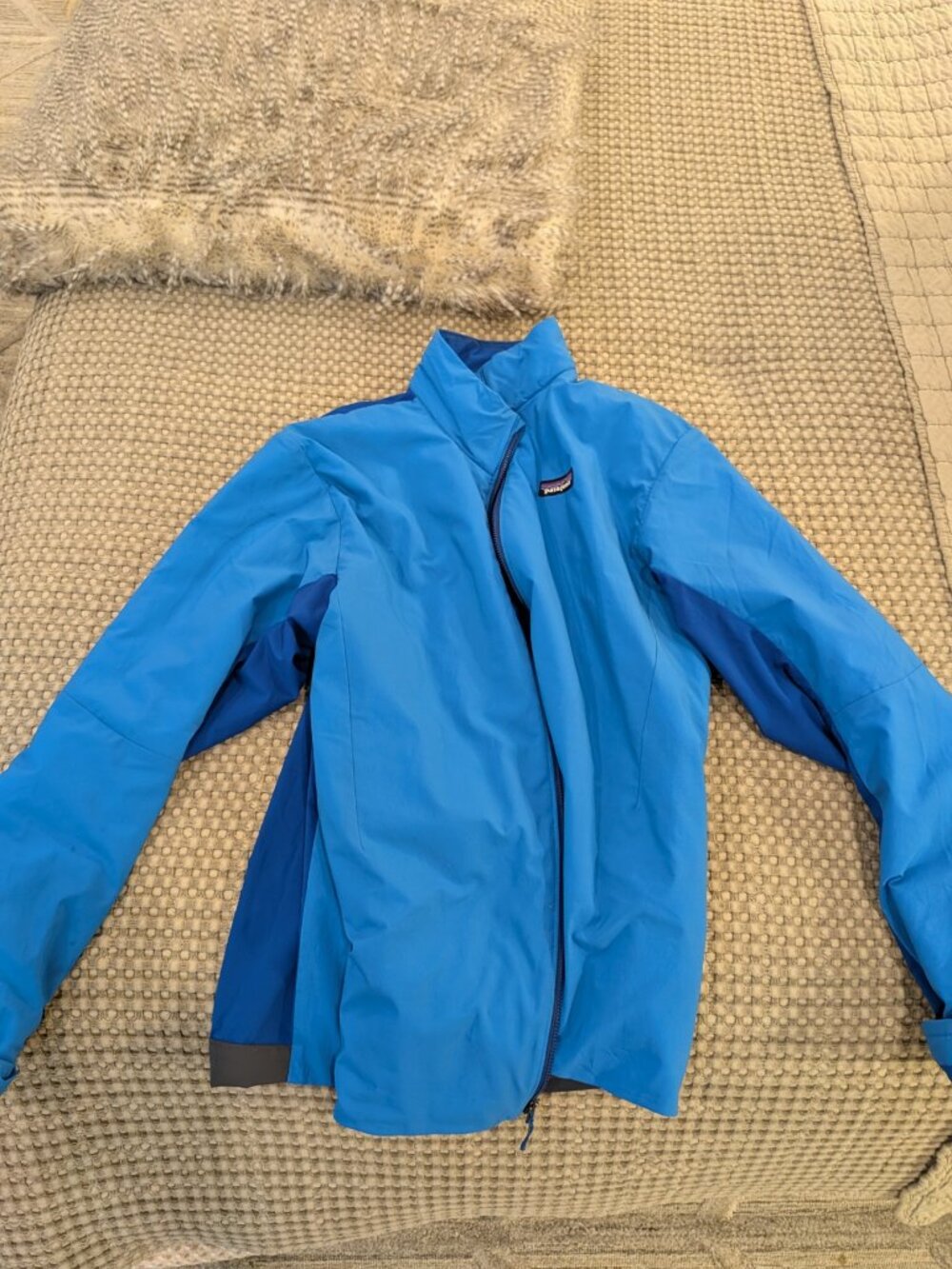 Patagonia Thermal Airshed Insulated Jacket in Andes Blue